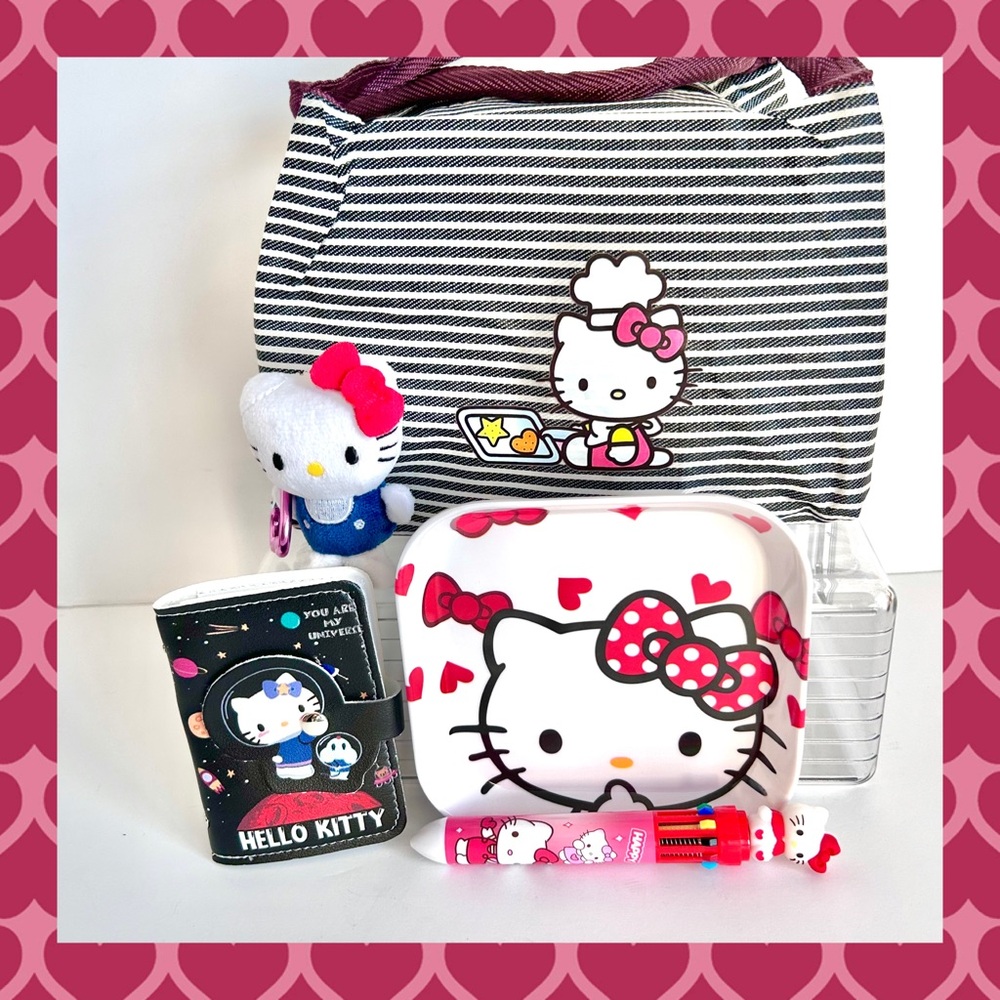 ❤️(HK364) Hello Kitty Adorable 5-Piece Lunch Cooler Bundle!